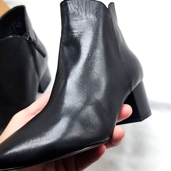 ■COLE HAAN■ELYSE■BLACK 100 % LEATHER■OFFICE ELEGANT BOOTIE■ ●LADIES 6.5▪B●NWOB●